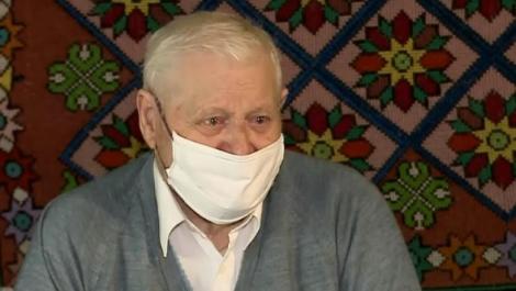 „Dumnezeu m-a respins. Am început a plânge”. Străbunicul Petru, unul dintre cei mai în vârstă români vindecați de COVID-19, declarație emoționantă, la 92 de ani