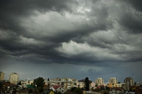Avertizare meteo: Vijelii și grindină în București! Vremea se schimbă radical! Ce anunță meteorologii