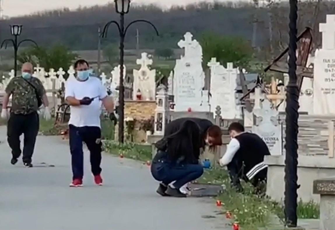 Au dat mortul altei familii din C&acirc;mpulung! Un t&acirc;năr și-a căutat tatăl decedat, după ce a realizat că &icirc;ngropase pe altcineva