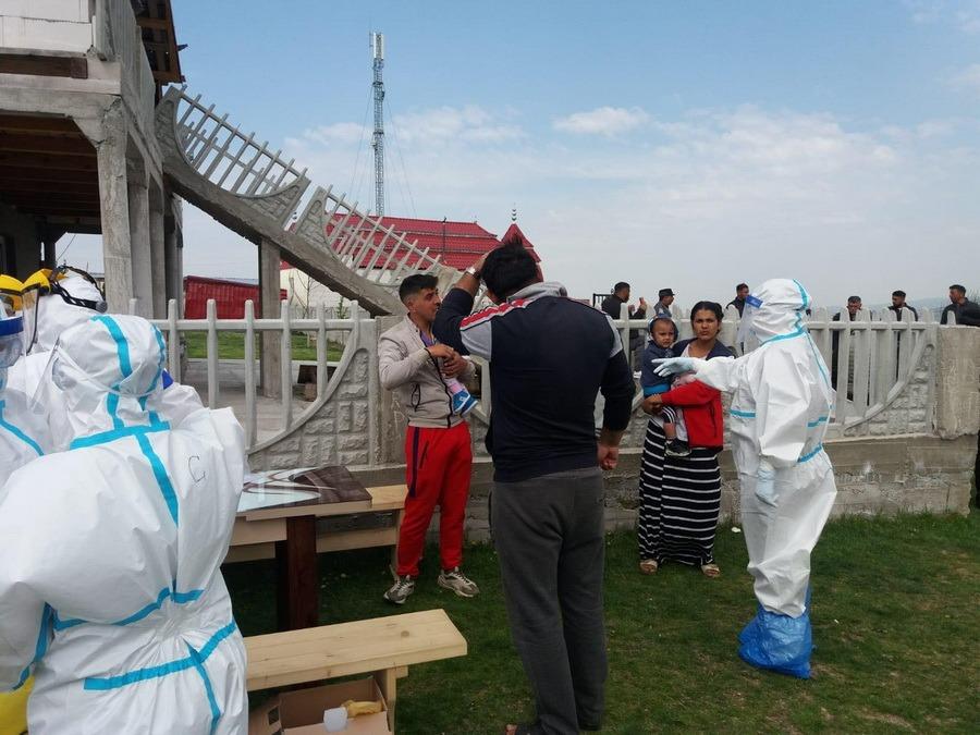 Alte două focare de coronavirus descoperite &icirc;n Rom&acirc;nia. Zece comunități de romi, plasate de urgență &icirc;n carantină&nbsp;