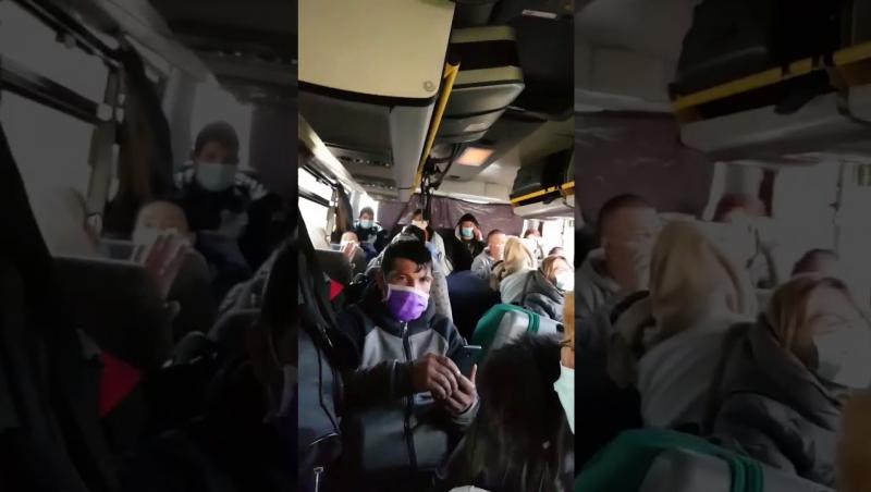 63 de oameni înghesuiți într-un autocar plecat din vama Nădlac