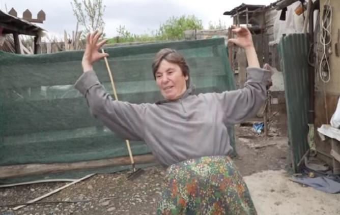 Mărturia Agafiei despre soțul mort după ce a băut spirt &bdquo;A murit ca un cărăbuș de mai. Cu m&acirc;inile și picioarele &icirc;n sus&hellip;&rdquo; | VIDEO VIRAL