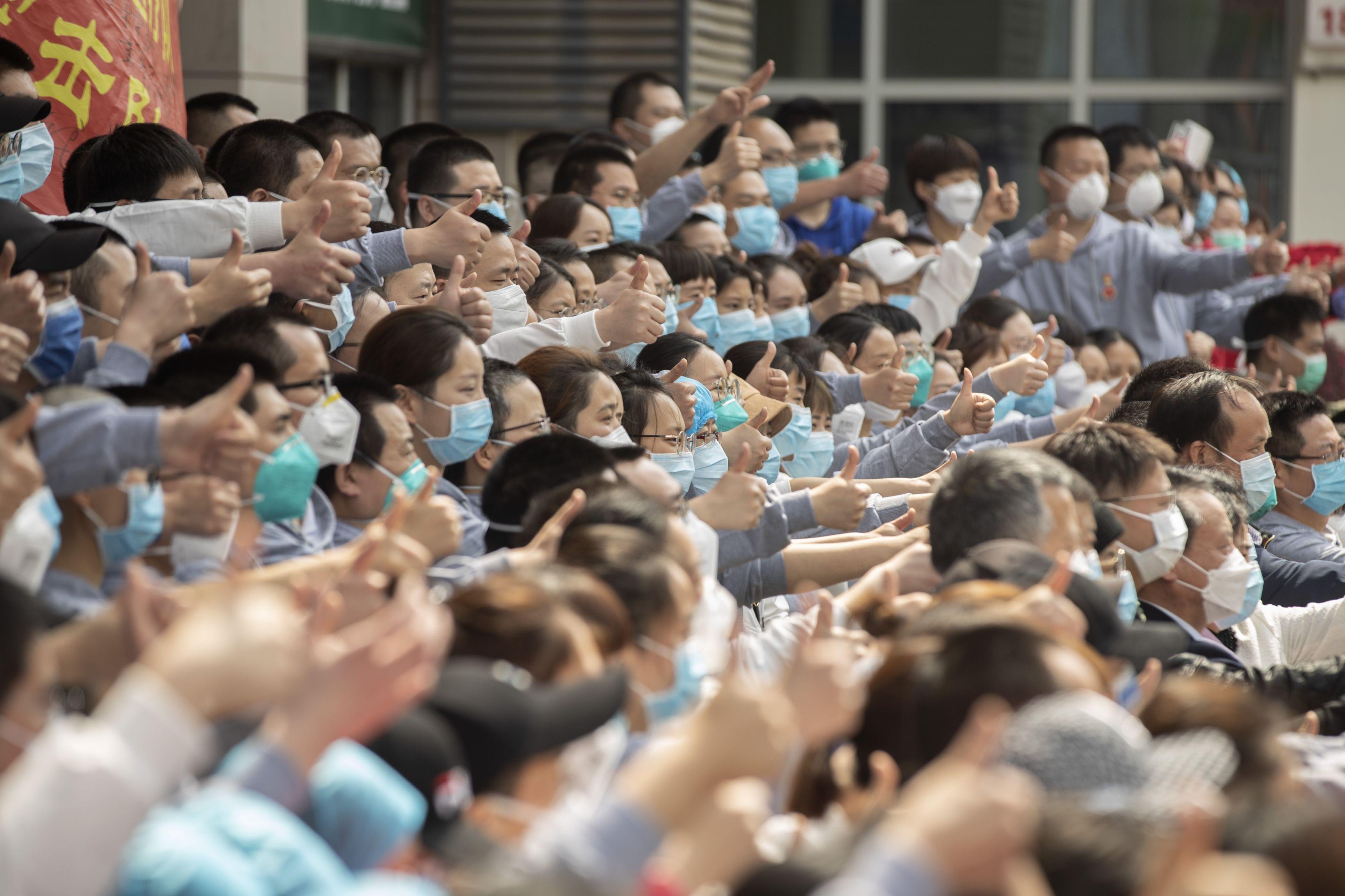 Guvernul britanic vrea să introducă carantină obligatorie pentru cei care sosesc din străinătate