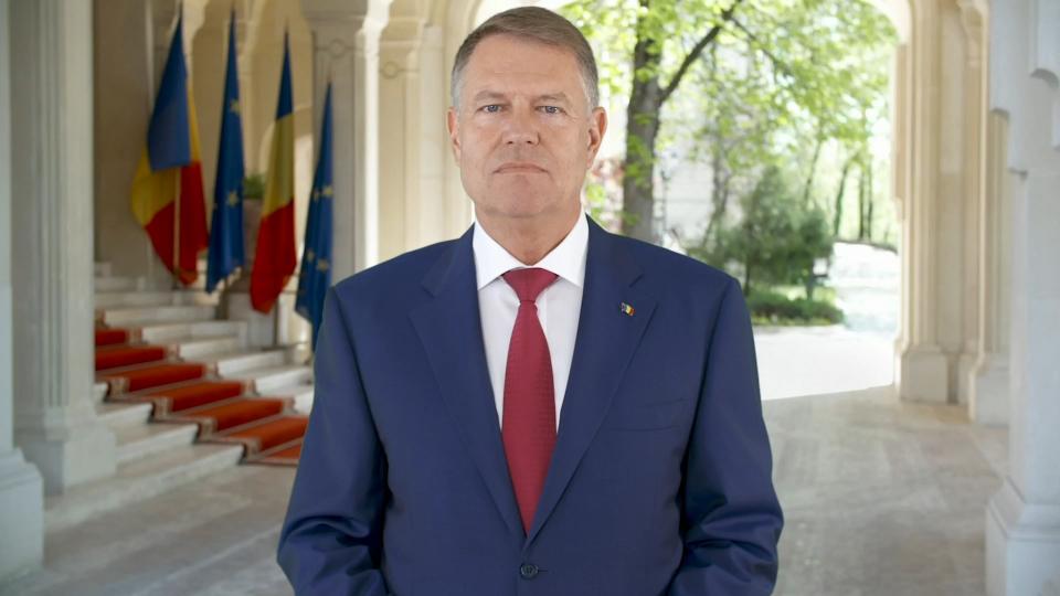 Iohannis: 15 mai este doar un termen administrativ. Epidemia nu se arată &icirc;n retragere. Mare, mare grijă, vă rog, dragi rom&acirc;ni, ca să nu dăm cu piciorul la tot ce am realizat