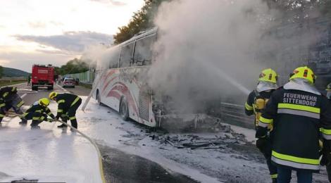 Autocar cu români, în flăcări pe o autostradă din Austria. MAE, primele informații oficiale despre cei 49 de pasageri din România