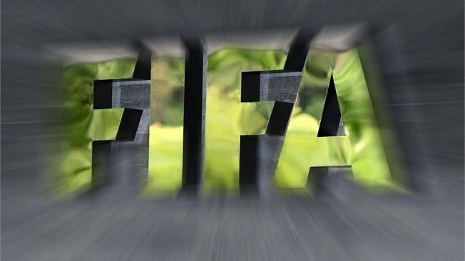 FIFA îi autorizează pe fotbalişti să joace meciuri oficiale pentru a treia echipă la care sunt legitimaţi în acelaşi sezon