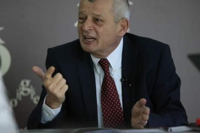 &bdquo;Măcel&rdquo; la Spitalul &bdquo;Universitar&rdquo;. Sorin Oprescu și &icirc;ncă 4 șefi de secție au fost demiși din toate funcțiile! Nu mai au scăpare: au fost filmați!