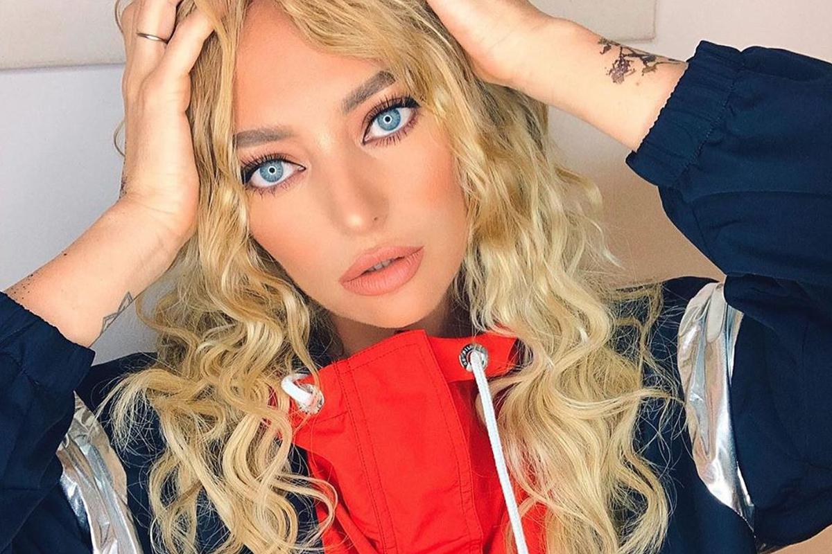 Cum arată Delia, de fapt! Artista s-a filmat &icirc;n cea mai surprinzătoare ipostază: &bdquo;Deci nu cred că arăți așa&rdquo;