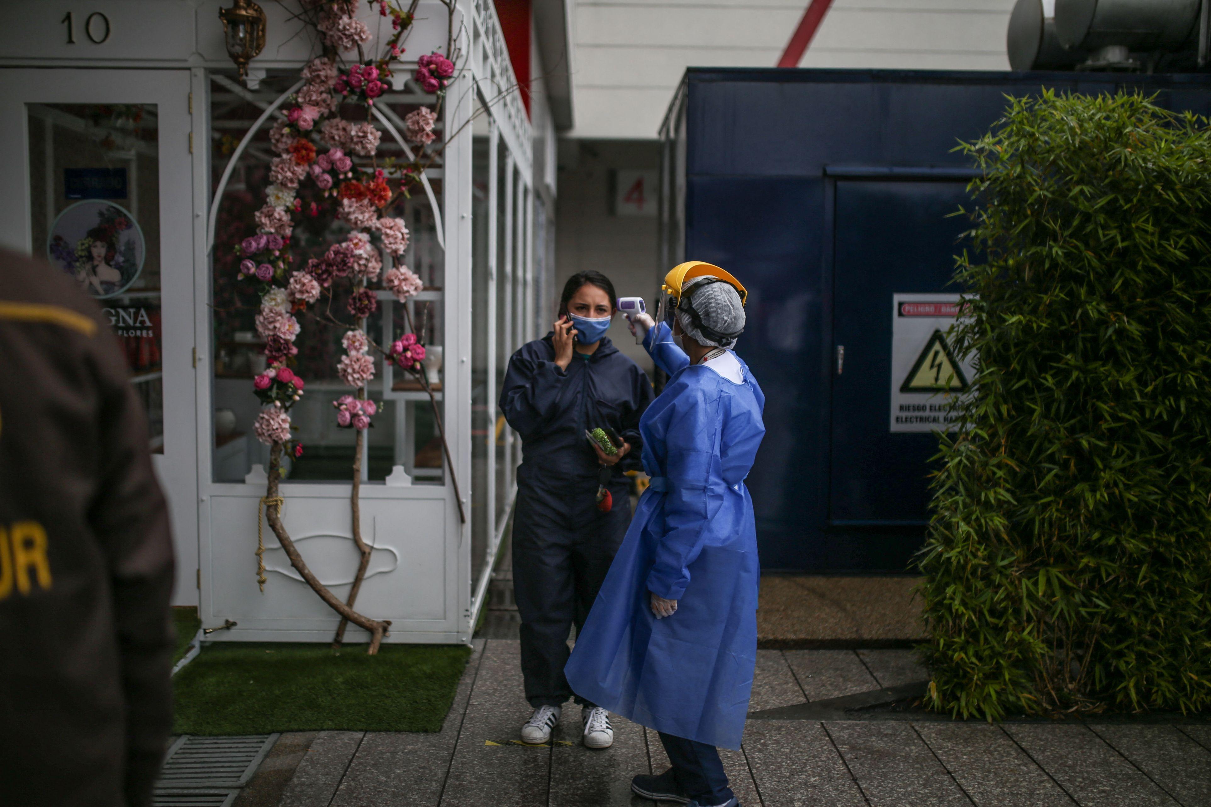 Reprezentantul Rom&acirc;niei la OMS confirmă: "E imposibil de ascuns numărul de cazuri noi. Vor crește &icirc;n perioada următoare!"