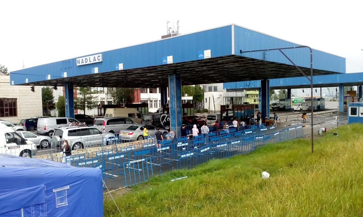 Poliţia de Frontieră: 40.200 de persoane au intrat &icirc;n ţară &icirc;n cursul zilei de luni, 30.300 din Ungaria. Traficul &icirc;n aceste zile &icirc;nregistrează o creştere de peste 60 % faţă de media lunii mai