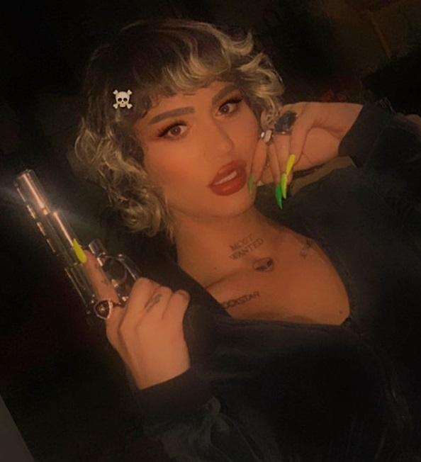 Margherita de la Clejani șochează iar! Cum a fost surprinsă pe stradă, la ore t&acirc;rzii din noapte: &bdquo;A ieșit la plimbare&rdquo;