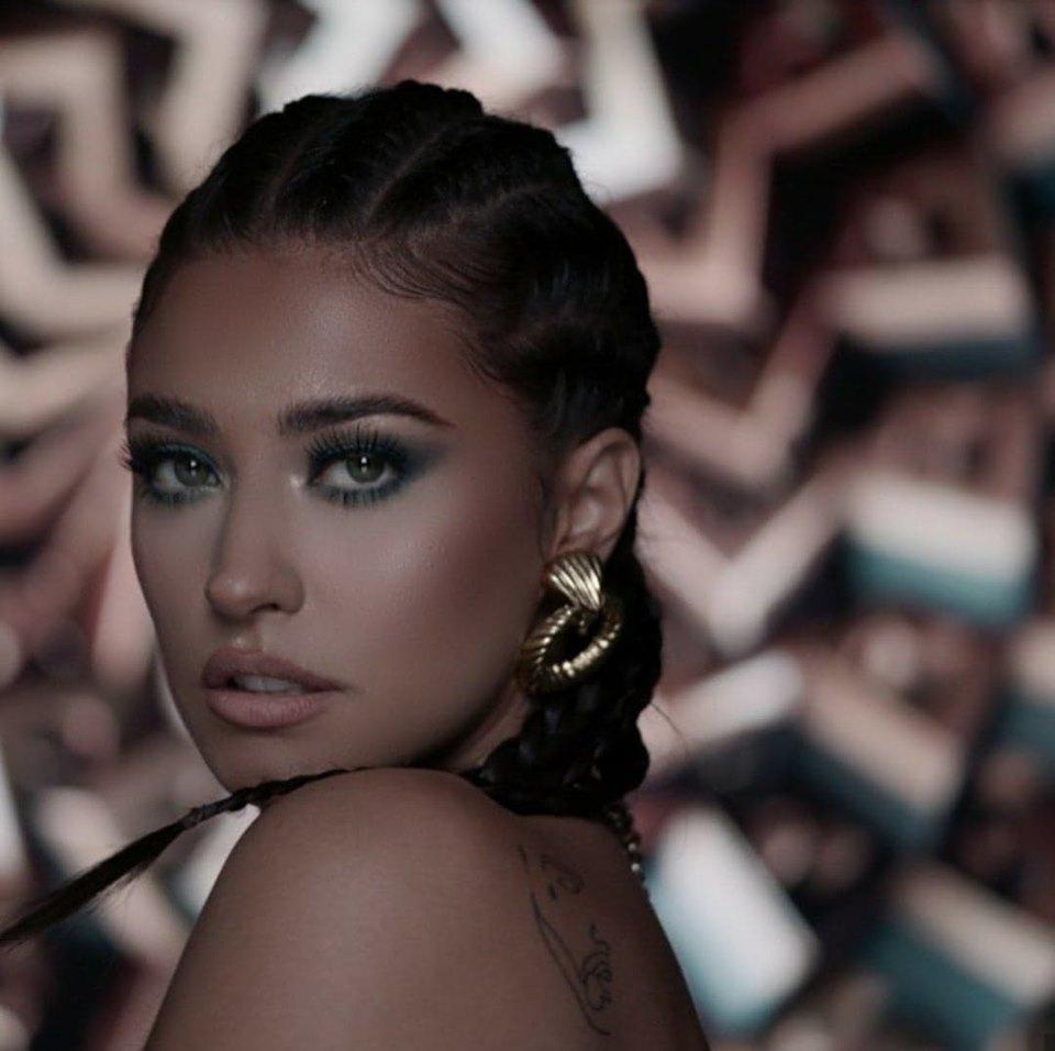 Antonia, fotografia care a &icirc;nnebunit tot internetul! Număr record de aprecieri obținut de superba vedetă, &icirc;n doar c&acirc;teva ore! |FOTO