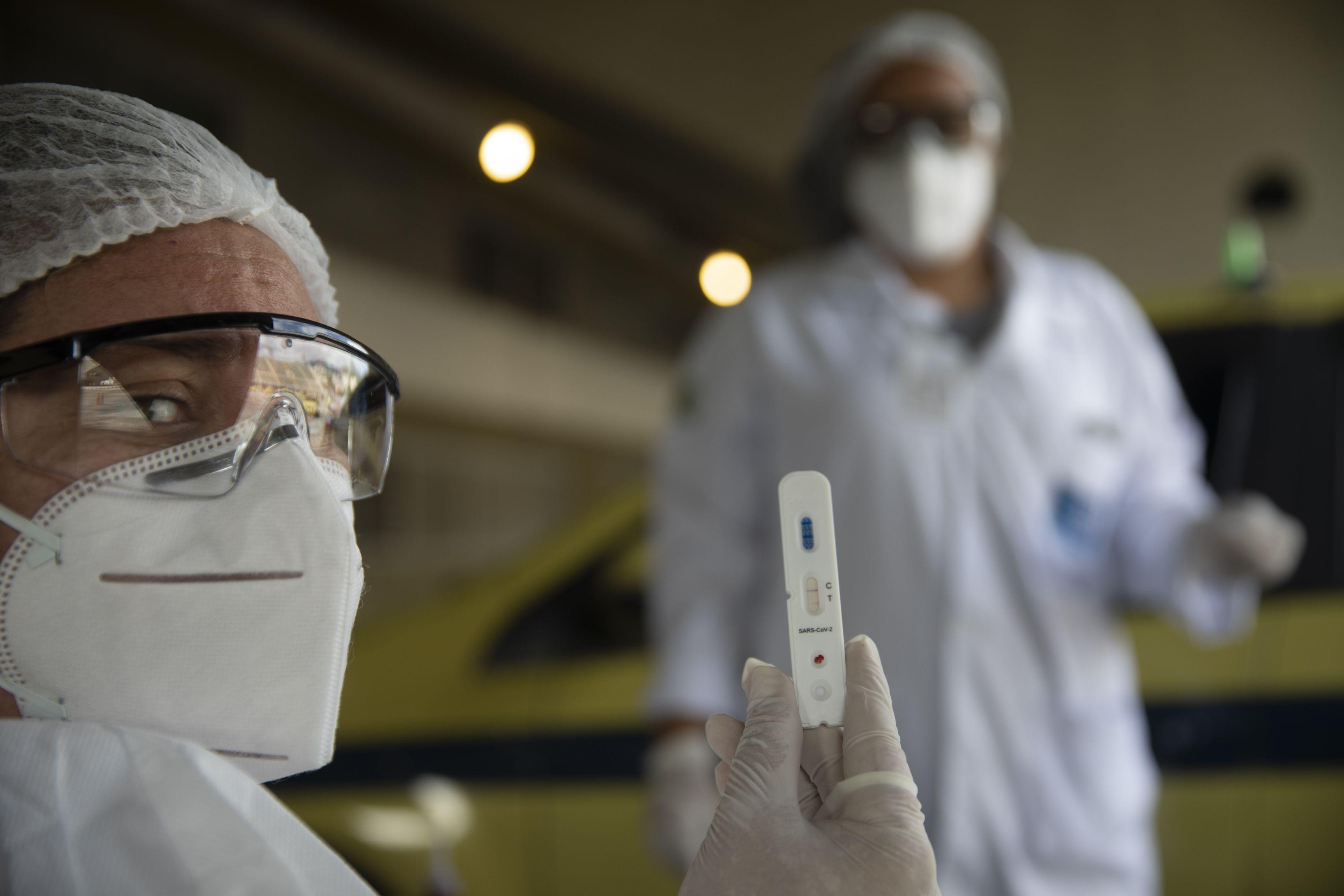 Invenția care ar putea salva omenirea! Masca "topește" coronavirusul la 70&deg;C și ucide toate bacteriile. Prețul acesteia este extrem de mic