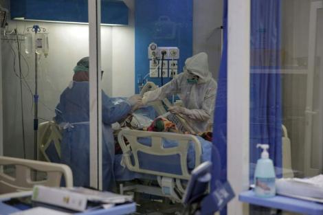 China publică genomul coronavirusului descoperit în focarul recent din Beijing, care ar prezenta asemănări cu tulpina europeană, şi raportează 25 de contaminări noi