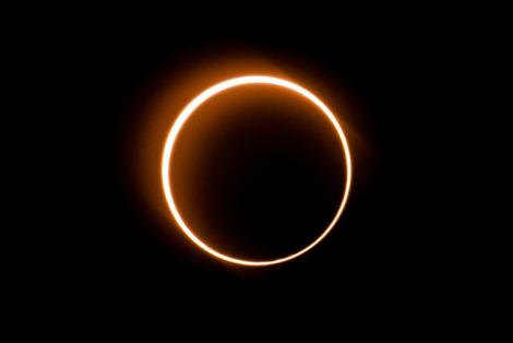 Inel strălucitor pe cerul României! Eclipsa parțială de Soare, fenomen astronomic spectaculos, poate fi văzut LIVE, AICI! - Video