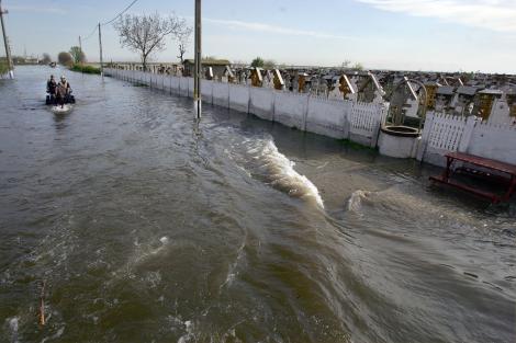 Inundațiile fac ravagii în țară. A fost emis încă un cod roșu în România. Ce zone vor fi afectate