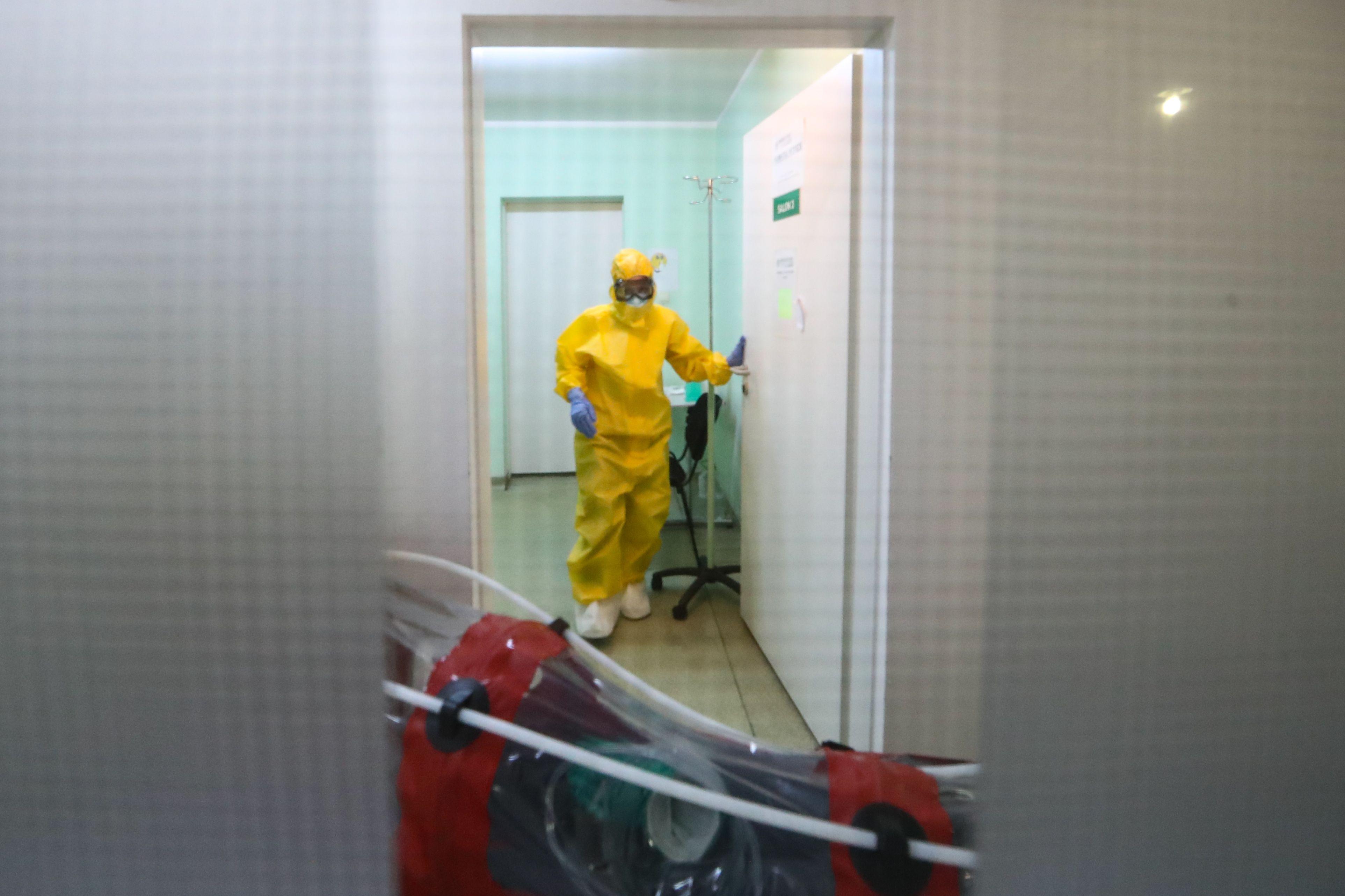 Orice bolnav de Covid-19, inclusiv cu simptome, va putea fi tratat acasă. Care sunt condițiile impuse