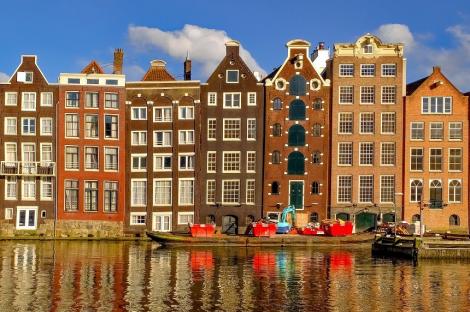 Oraşul Amsterdam interzice închirierea spaţiilor de cazare din centrul vechi, inclusiv prin platforma Airbnb, de la 1 iulie