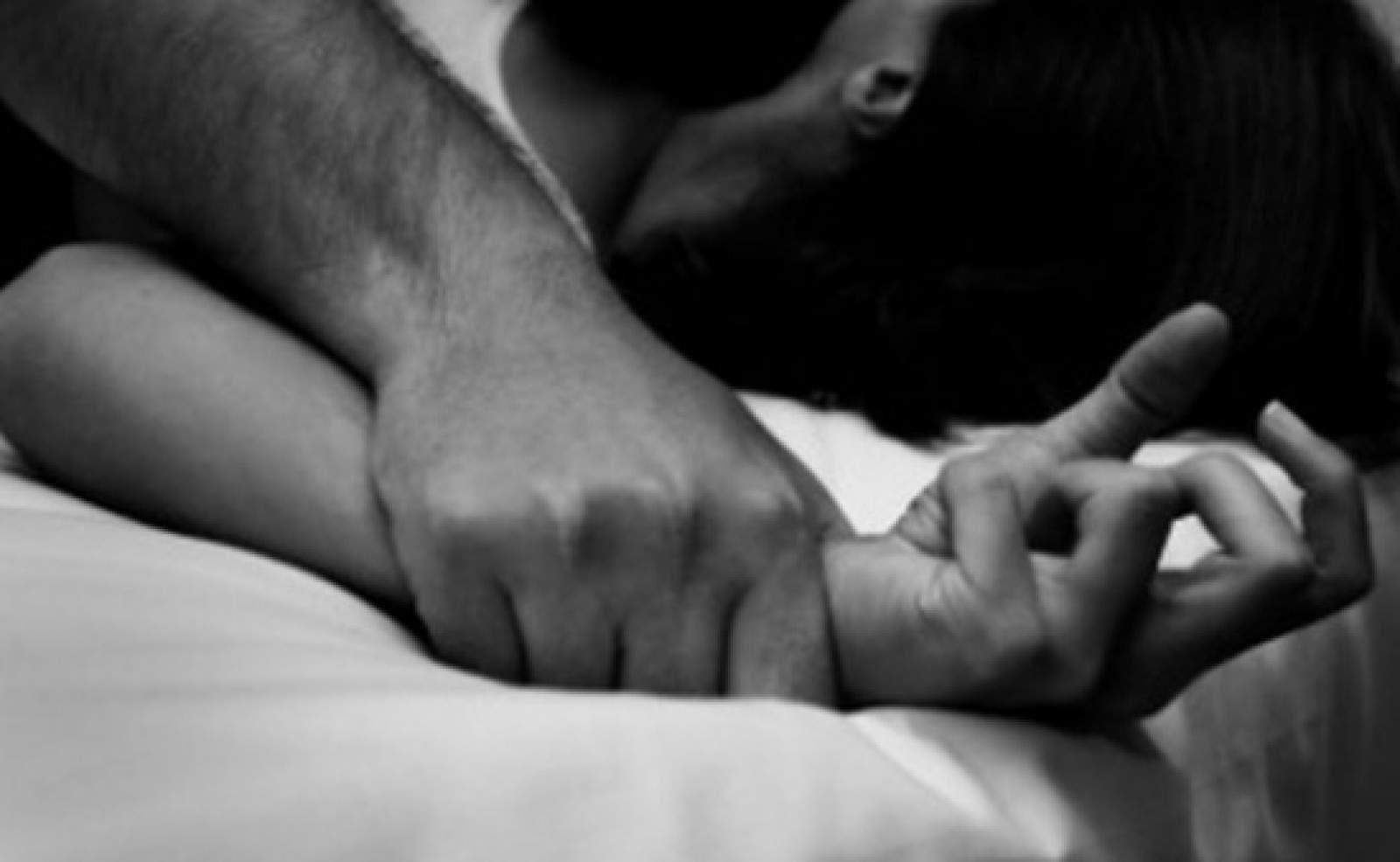 O t&acirc;nără a fost răpită de patru bărbați, din casa ei, &icirc;n Bistrița-Năsăud! Cum a reușit să scape