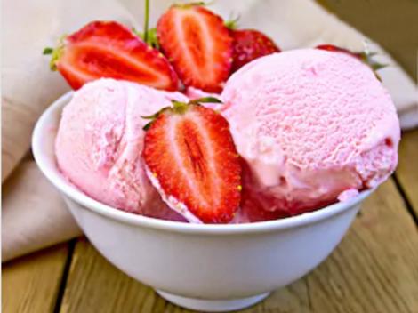 Înghețată de căpșuni simplă și delicioasă: Rețetă de înghețată pentru copii