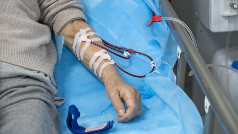 „Au tratat-o de parcă avea lepră” A fost plimbată două zile între spitalele din România, deși abia putea să respire și să vorbească