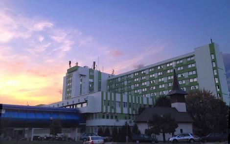 O femeie s-a aruncat de la etajul şase al Spitalului Judeţean din Timişoara