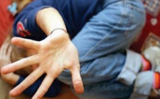 Sechestrat, bătut și amenintat de doi bărbați! Un adolescent de 14 ani a trecut prin clipe de goază!