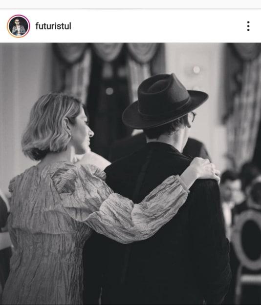 Răzvan Simion a anunțat că s-a despărțit de Lidia Buble. Mesajul matinalului dezvăluie motivul separării: "Astăzi Lidia nu mai este fericită l&acirc;ngă mine"