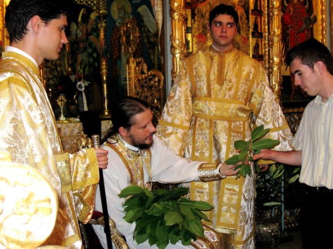 Lunea Rusaliilor 2020, zi de mare sărbătoare! Ce nu e bine să faci &icirc;n Lunea Sf&acirc;ntului Duh