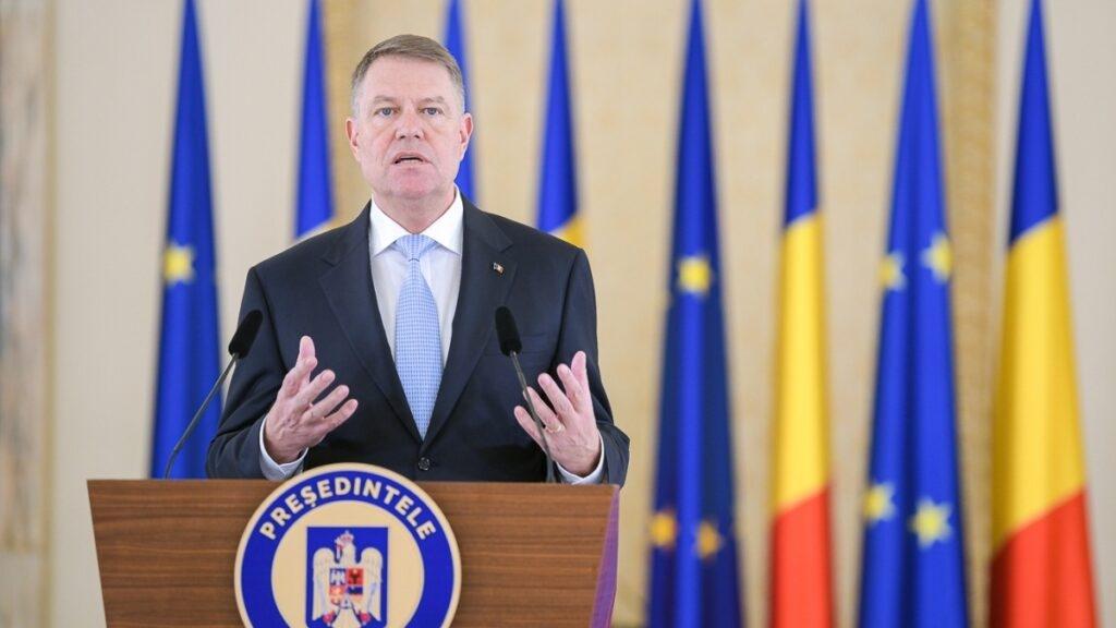 Stare de alertă, prelungită după 15 iunie: Klaus Iohannis a anunțat primele măsuri de relaxare &rdquo;Se redeschid mall-urile, creșele, grădinițele, sălile de fitness și piscinele exterioare!&rdquo;