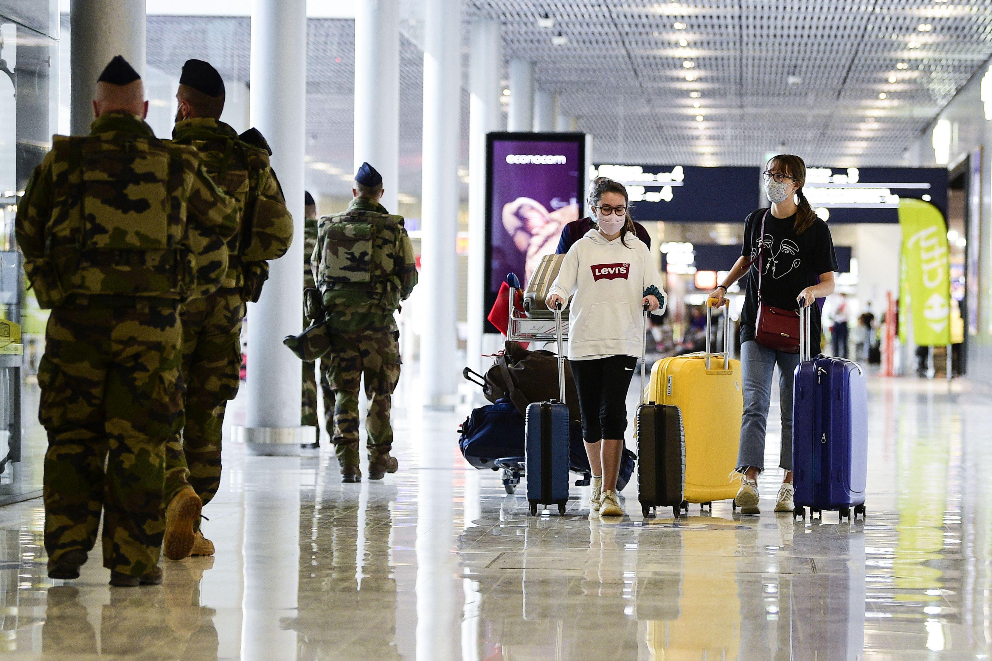 Italia &icirc;și &icirc;nchide granițele pentru țările cu număr mare de cazuri de Covid. Listele au fost făcute publice: unde se află Rom&acirc;nia