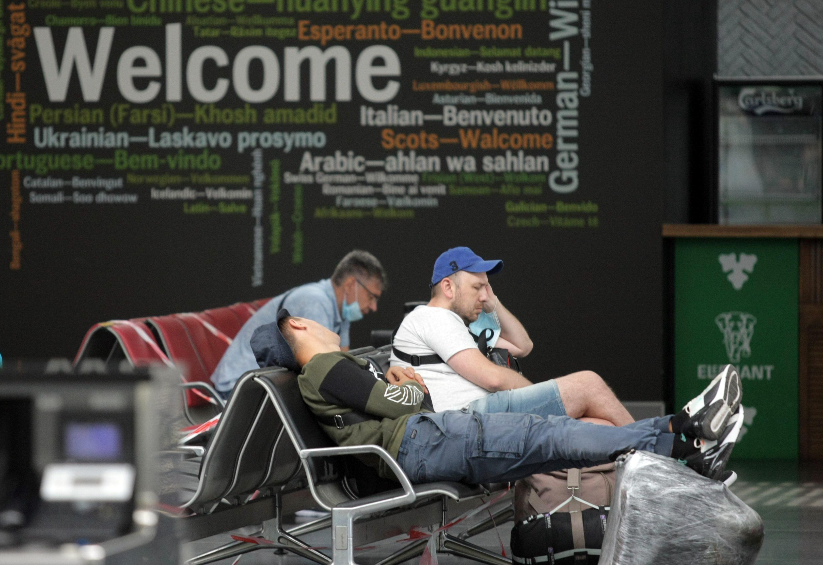 Restricții drastice pentru rom&acirc;ni, &icirc;ntr-o altă țară europeană! Autoritățile au prelungit alerta