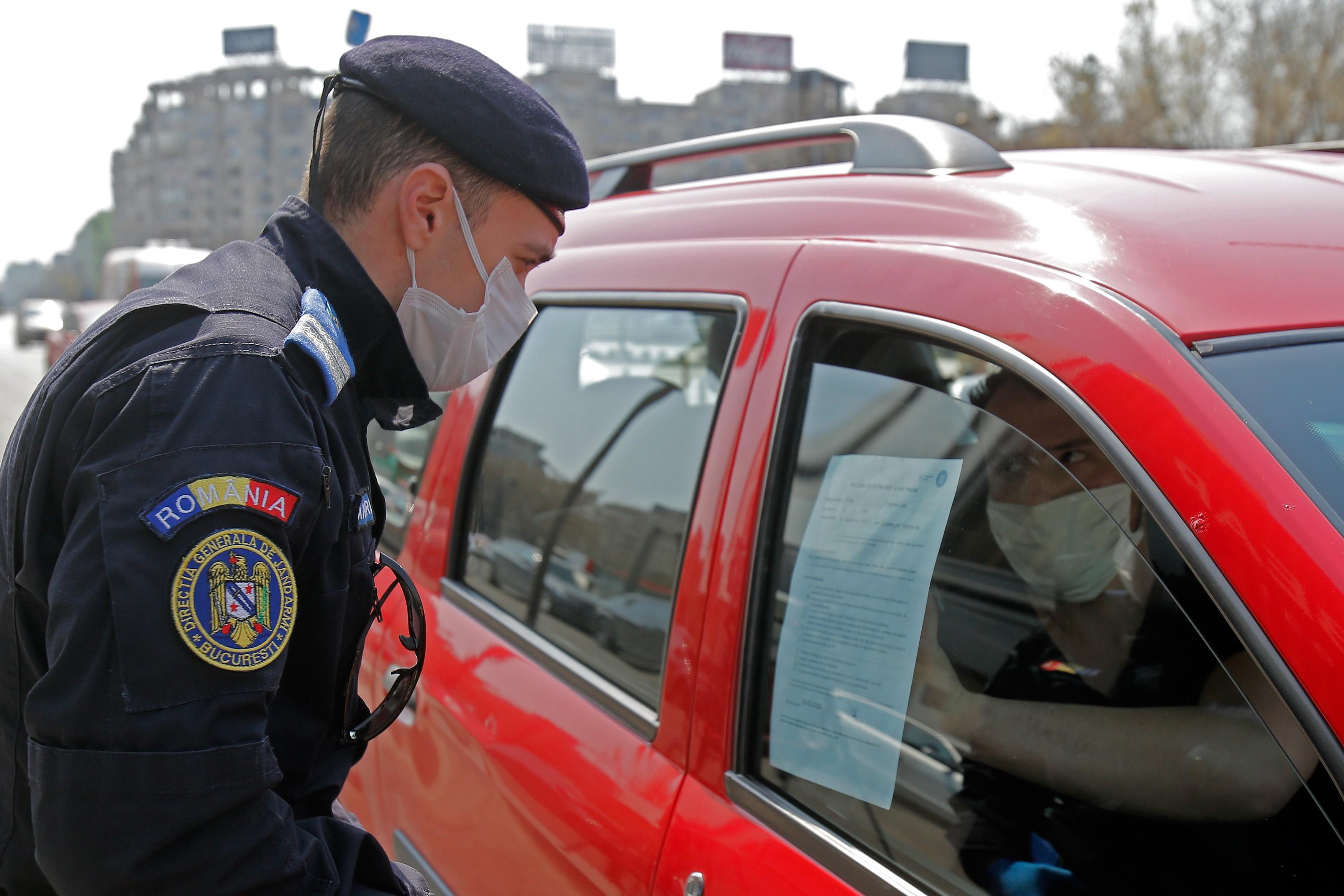 Ne &icirc;ntoarcem la carantină și restricții de circulație! OMS cere &bdquo;&icirc;nchiderea totală&rdquo;, după explozia infectărilor din ultima săptăm&acirc;nă