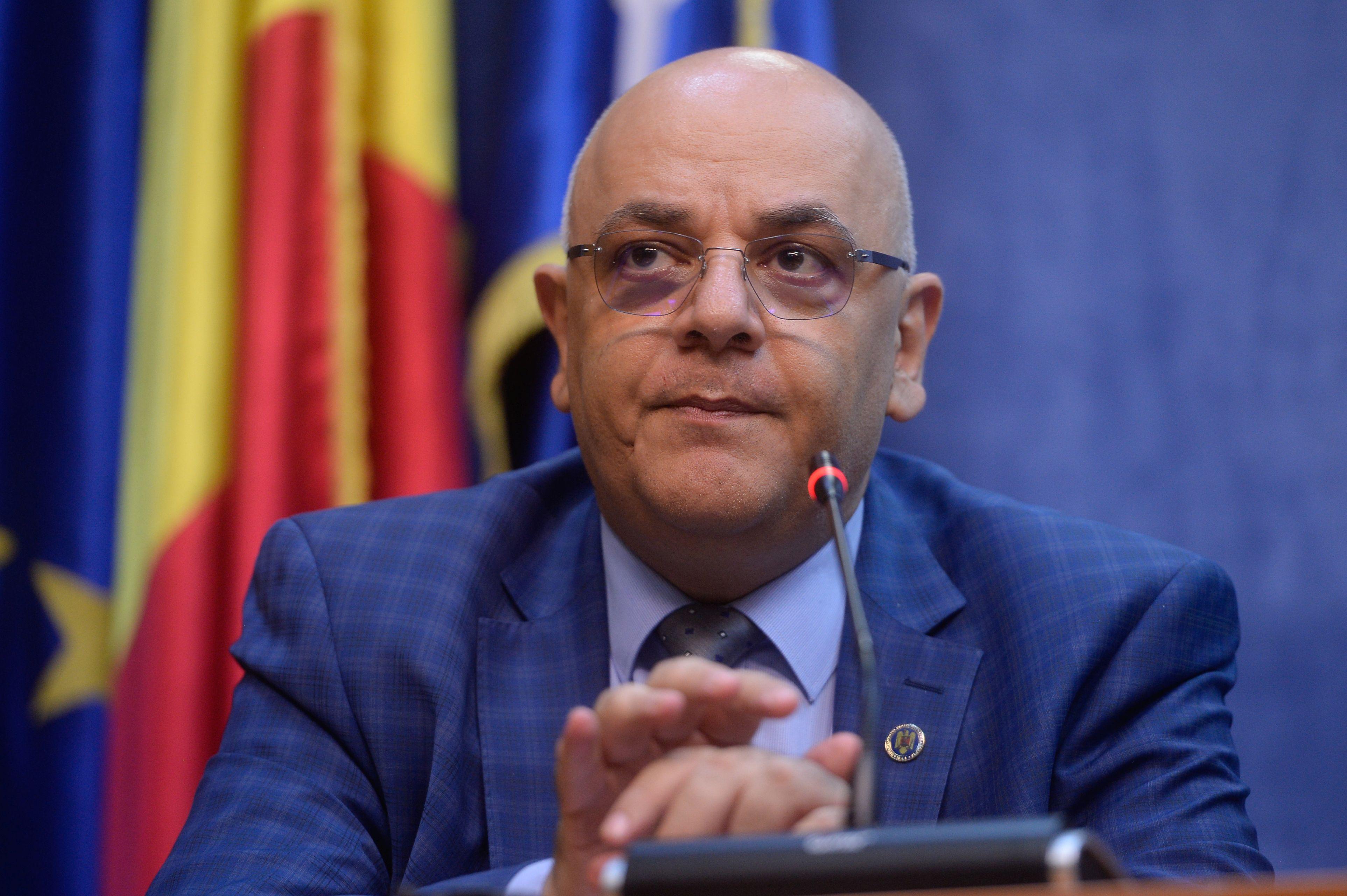 Rom&acirc;nia atinge, s&acirc;mbătă, un nou record absolut al numărului de &icirc;mbolnăviri. Raed Arafat, &icirc;ngrijorat de noua raportare: &bdquo;Este o cifră importantă&rdquo;