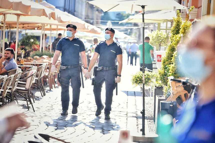 Peste 12.000 de amenzi, &icirc;n valoare de aproape 4,5 milioane de lei, date după controale la persoane şi operatori economici viz&acirc;nd respectarea măsurilor de protecţie sanitară