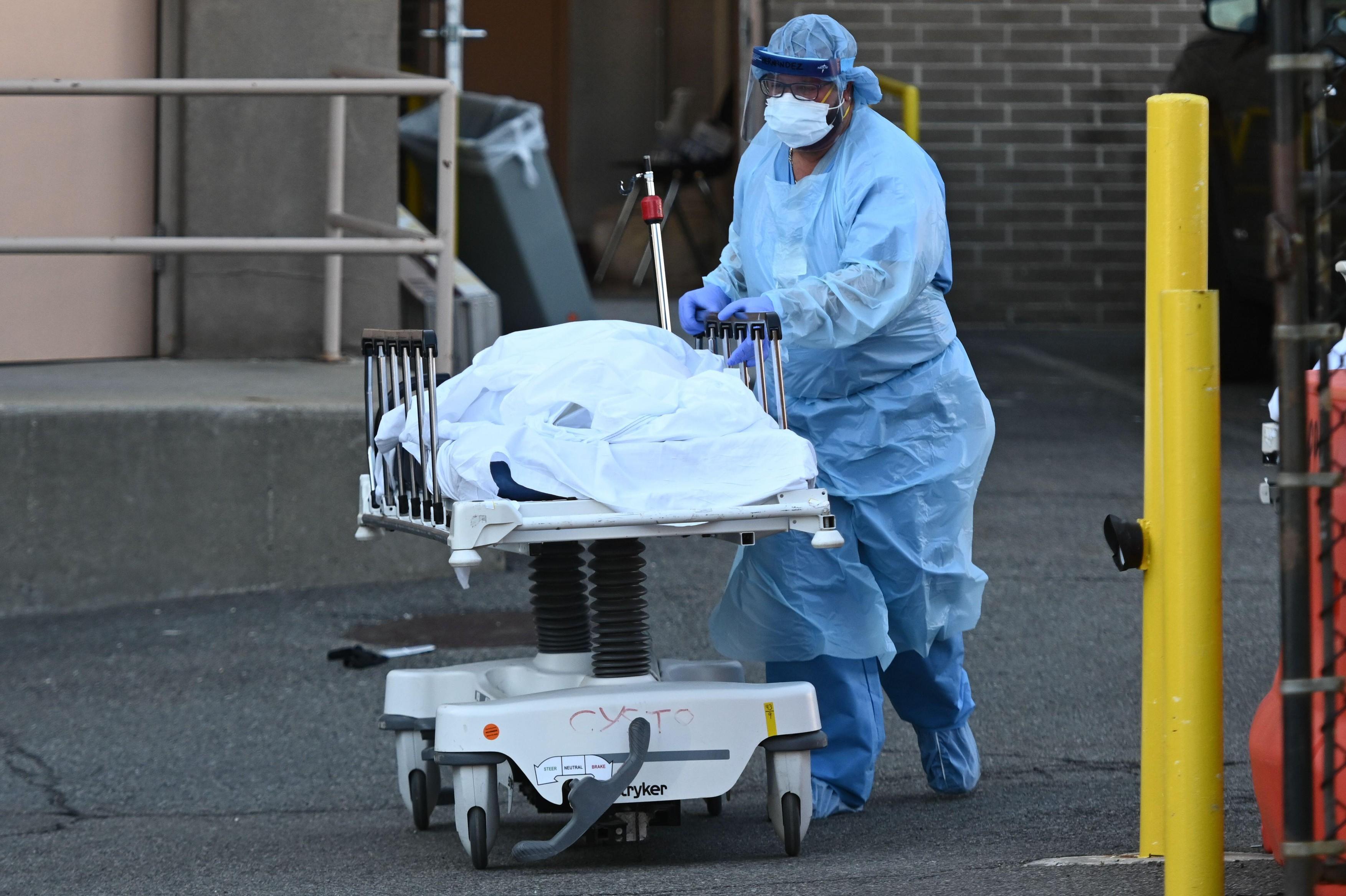 Adevărul despre &bdquo;morții de COVID din pix&rdquo;. Alexandru Rafila dezvăluie ce se &icirc;nt&acirc;mplă, de fapt, cu certificatele de deces