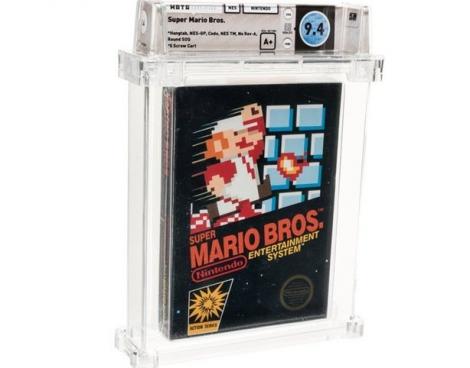 Un exemplar sigilat al emblematicului joc video "Super Mario Bros.", vândut la licitaţie pentru suma record de 114.000 de dolari
