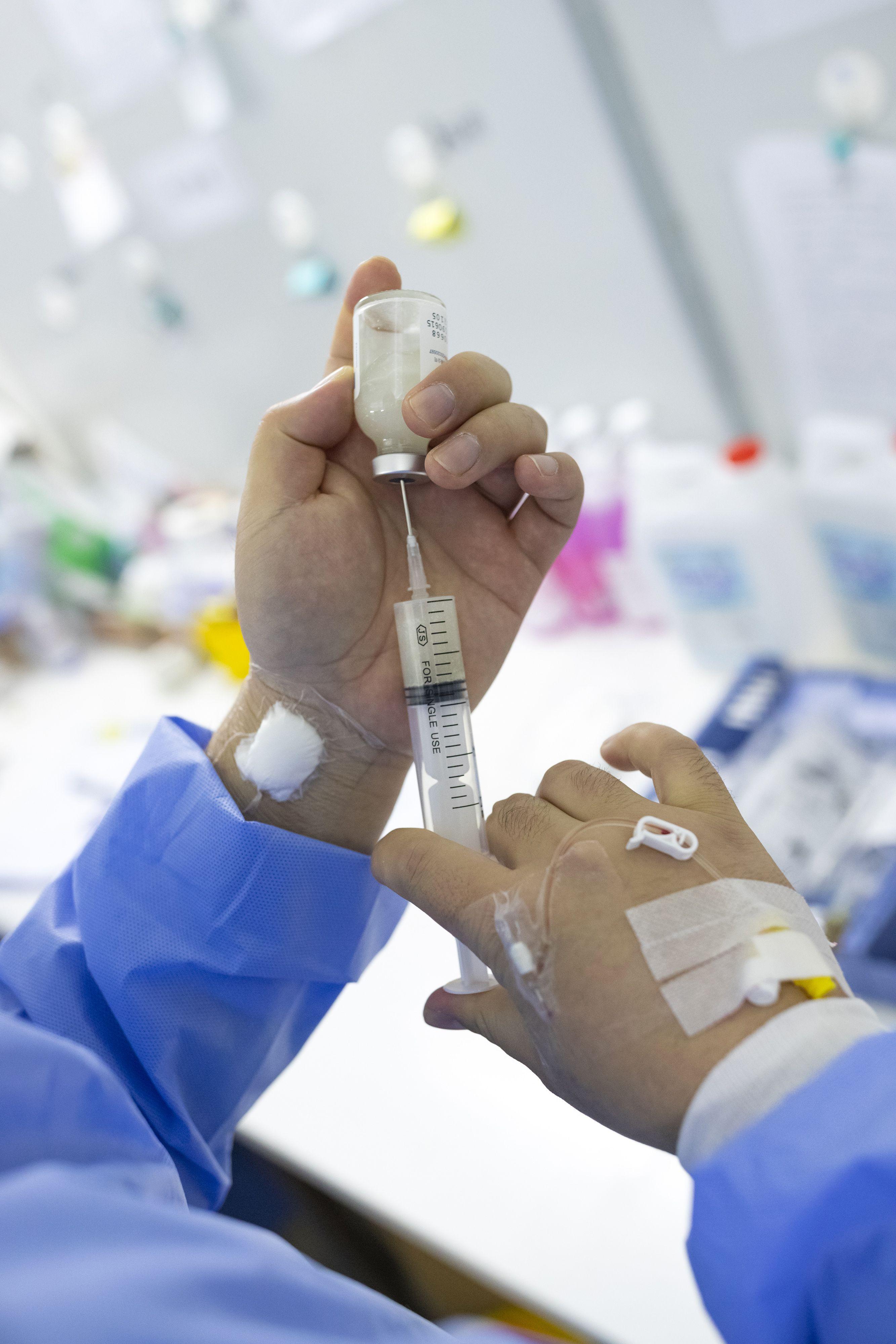 Totul se schimbă! Imunitatea COVID a pus medicii și cercetătorii pe jar. Virusul ar fi mai periculos dec&acirc;t s-a crezut