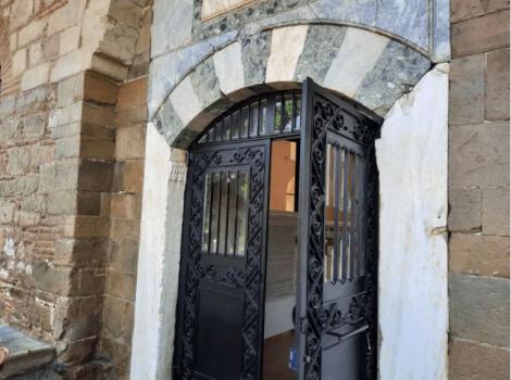 Locuitorii dintr-un oraş grec au atacat cu pietre o moschee, ca răspuns la decizia lui Erdogan privind bazilica Sfânta Sofia