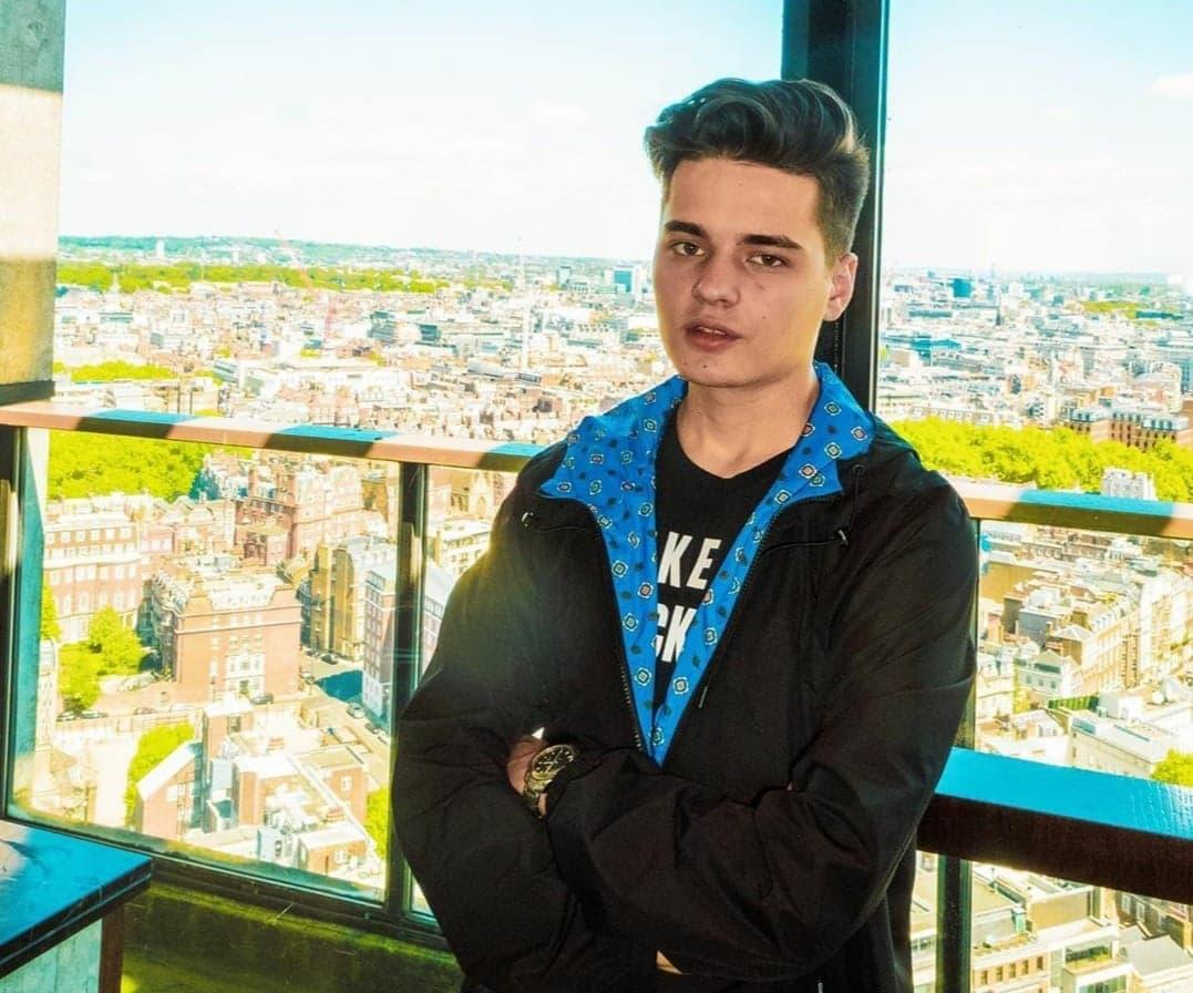 Selly, pierdere de sute de de mii de euro! Ce sumă colosală a fost nevoit sa scoată din buzunare t&acirc;nărul vlogger!