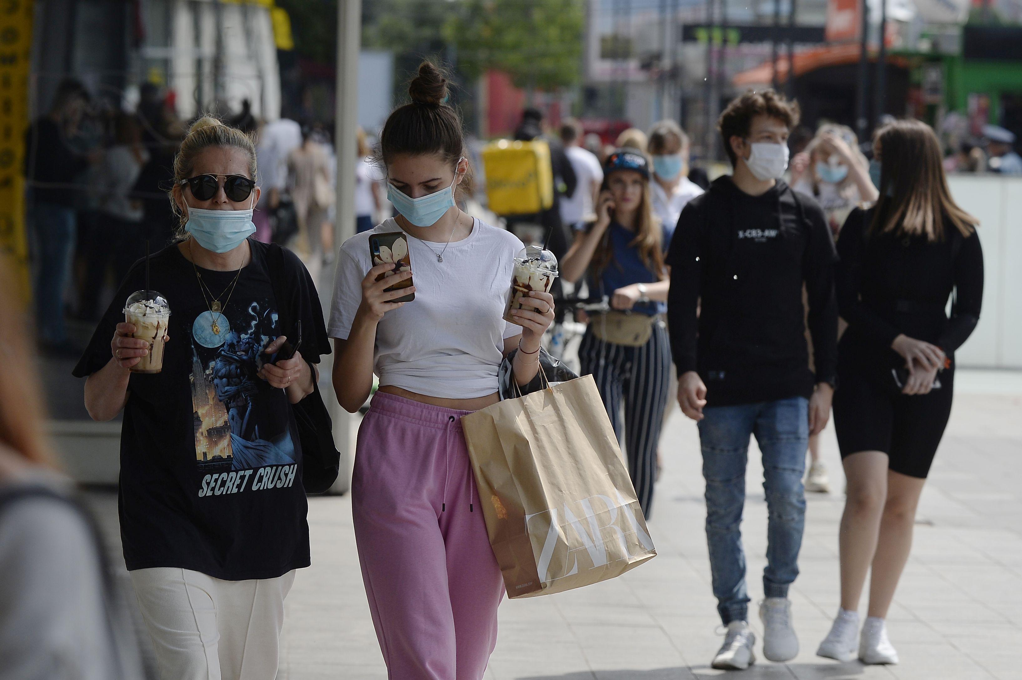 Rom&acirc;nia, &icirc;n stare de alertă prelungită pentru &icirc;ncă 30 de zile. Ce se schimbă după 15 iulie și care vor fi noile măsuri