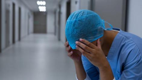 De ce crește numărul de cazuri? Focar în unul dintre cele mai mari spitale din zona Moldovei. 95 de medici infectați în Galați