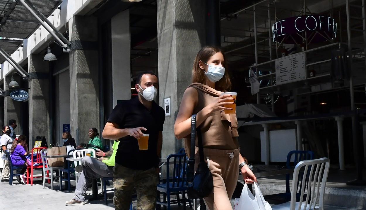 Ultimă oră! &Icirc;ncă un stat &icirc;nchide terasele, barurile şi alte facilităţi, din cauza creşterii numărului de infecţii cu coronavirus