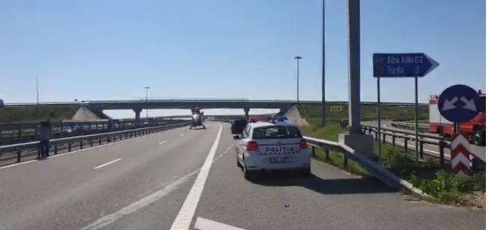 Accident grav pe autostradă, spre Turda. Bărbat mort pe loc, iar femeia din dreapta &icirc;n stare critică. A fost solicitat elicopterul SMURD