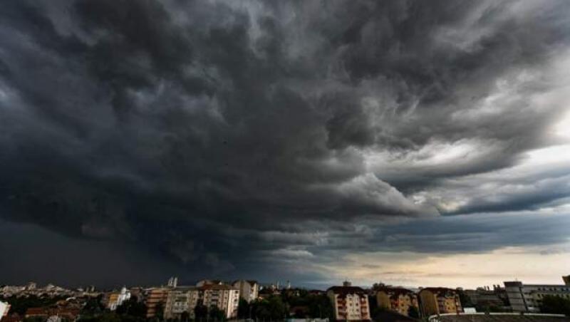 Avertizare ANM, COD GALBEN: Vremea face ravagii în România! Ploile torențiale și canicula pun stăpânire pe țară