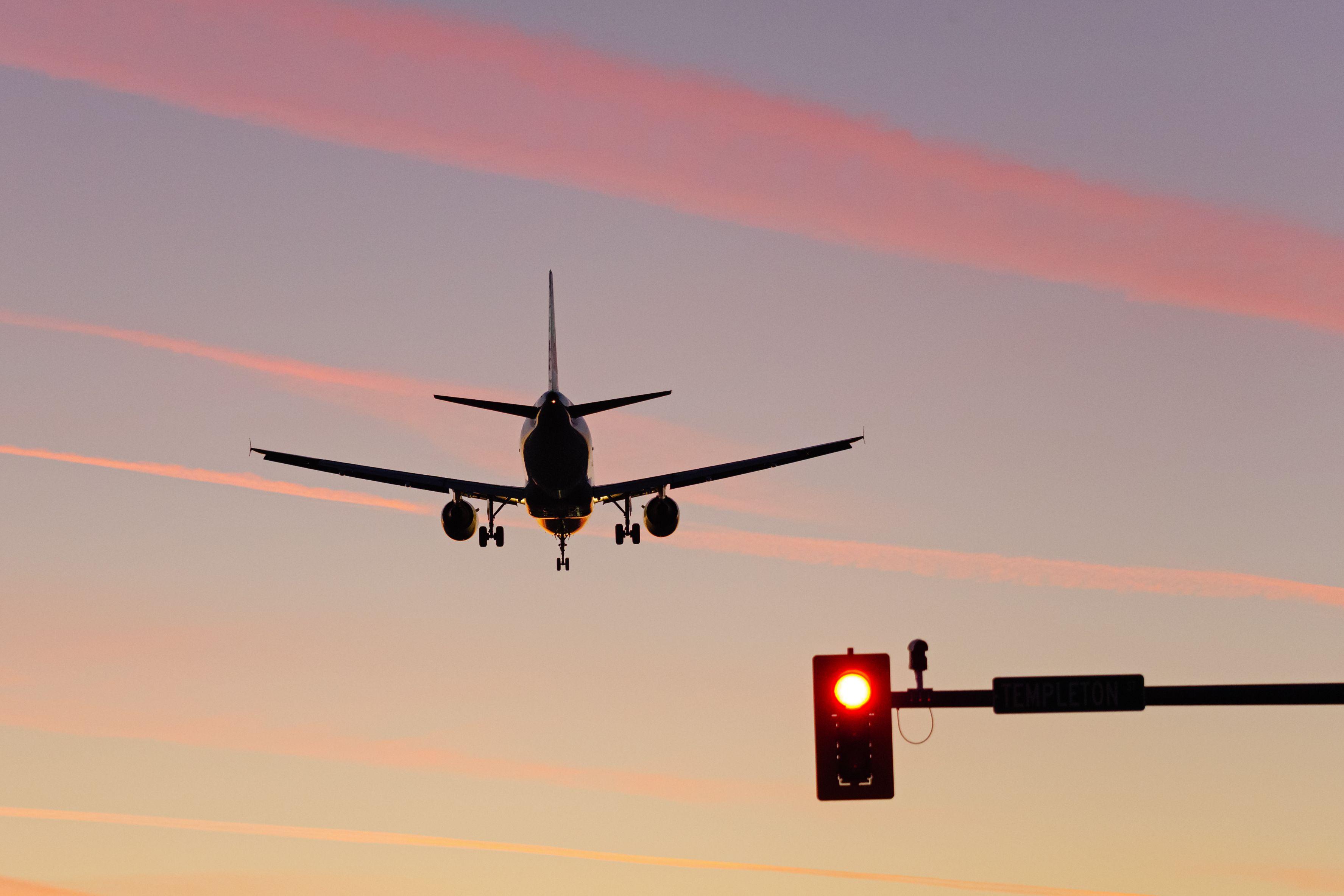 Zboruri anulate, pentru rom&acirc;ni! Ce curse au fost suspendate de o companie aeriană