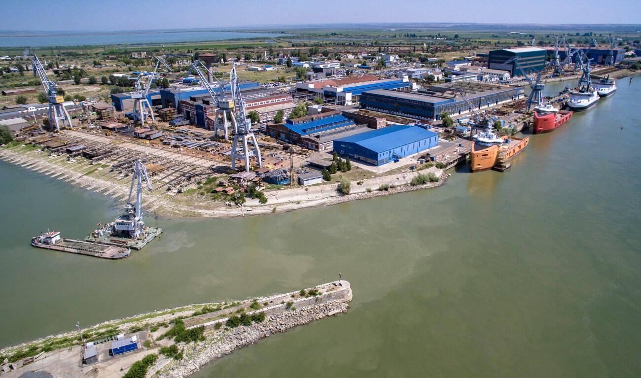 Explozie de cazuri de coronavirus &icirc;n Rom&acirc;nia. A fost descoperit un focar de COVID-19 la cel mai mare șantier naval din țară. Un angajat a murit, alți aproape 100 sunt bolnavi