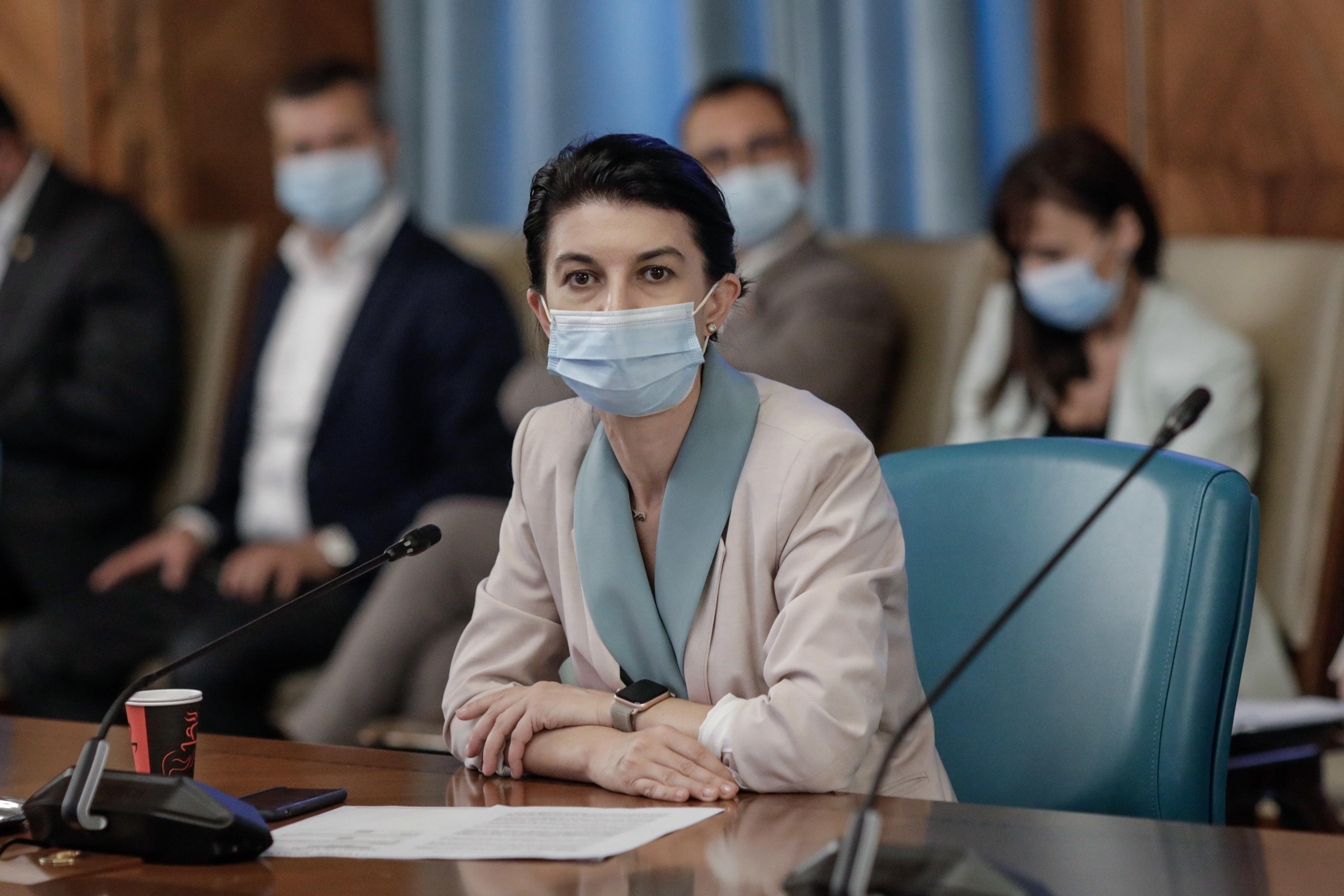 Ministrul Muncii confirmă. Vor crește alocațiile, de la 1 august: Guvernul face toate demersurile necesare