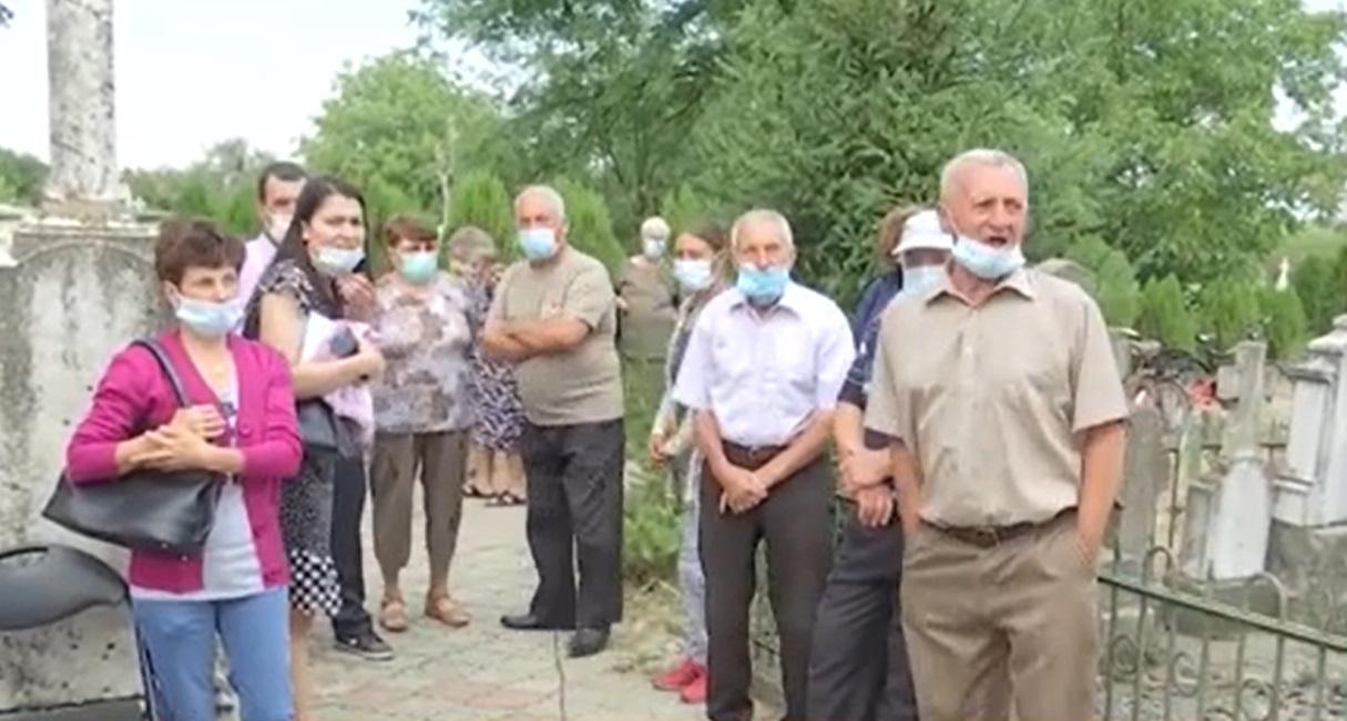 Revoltă! Preot din Giurgiu, alungat de localnici. Oamenii au făcut o descoperire scandaloasă despre bărbat: &bdquo;Nu ne mai permitem&rdquo;