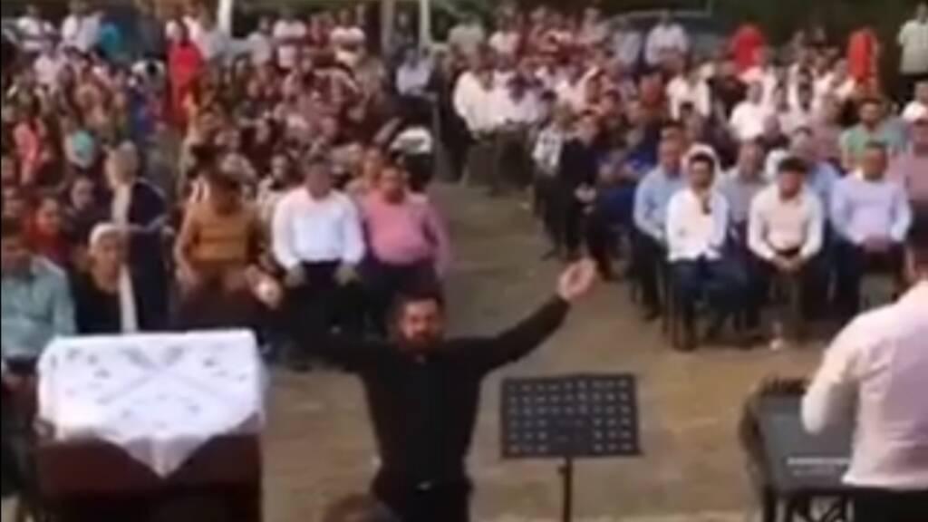 200 de oameni au uitat de orice regulă la o adunare religioasă, ținută la Galați. Polițiștii au dat amenzi uriașe